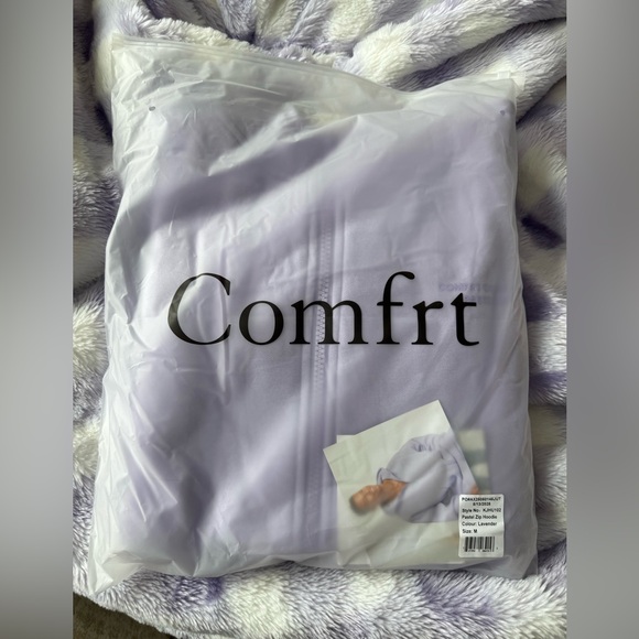 Comfrt Pastel Lavender/ Purple Zip Up Hoodie Limited Edition, Size Medium - Picture 3 of 5